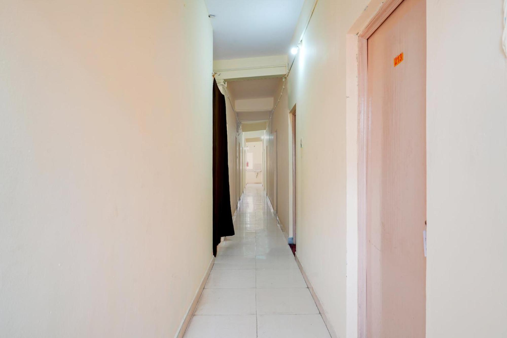 Super Townhouse Marathahalli Near Klm Fashion Mall Bangalore Exterior photo
